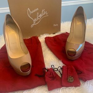 Christian Louboutin Babel Clou